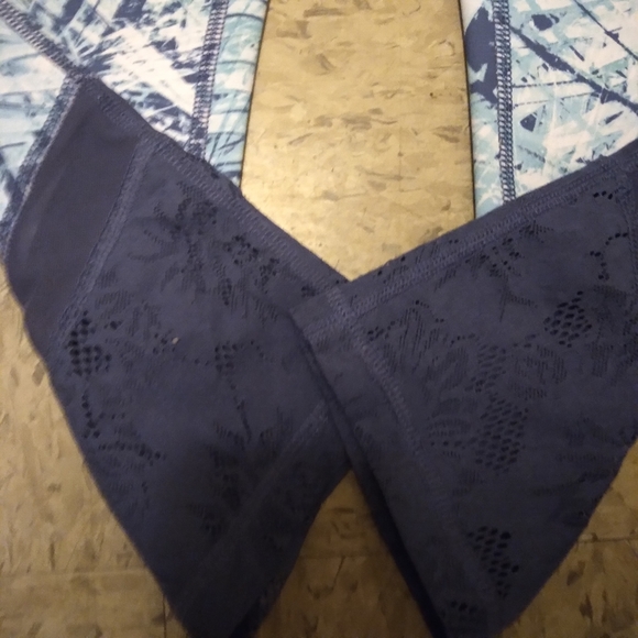 Women's Fila Sport Mesh and Jacquard Capris, Size: Medium - Picture 3 of 7